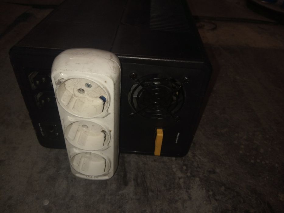 Бесперебойник питания 900 Вт 24 в