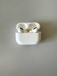 Apple Airpods Pro (кейс + правый наушник)