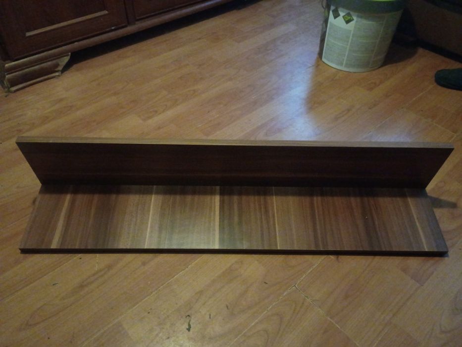 Półka ścienna brązowa