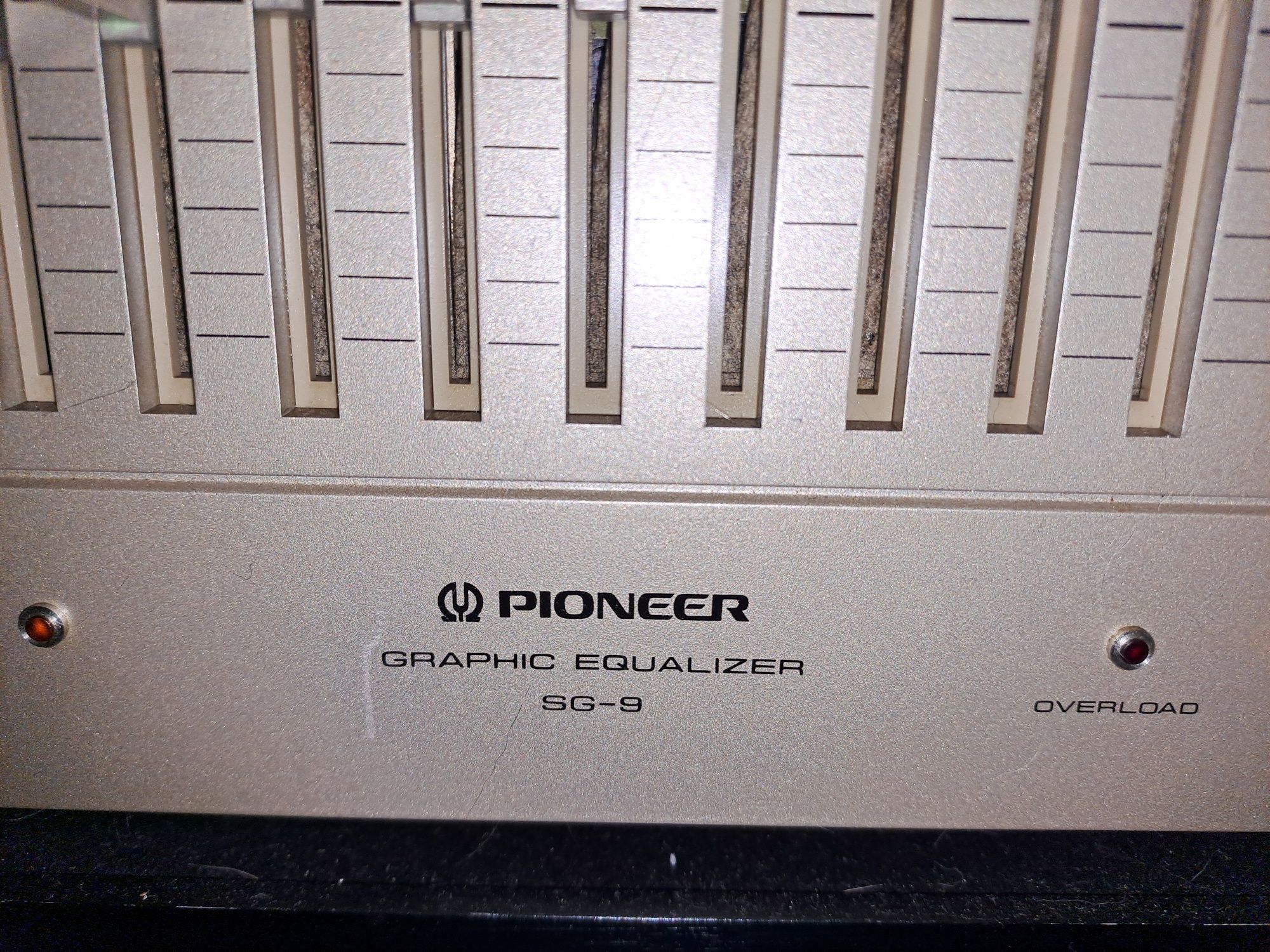 Pioneer SG-9 (equalizador de 24 bandas)