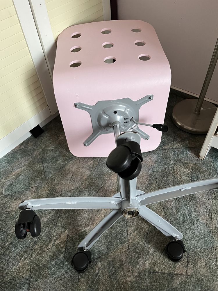 krzesło obrotowe Różowe Ikea