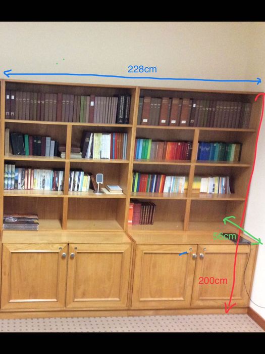 2 armários (estantes)  200x 114x 56cm