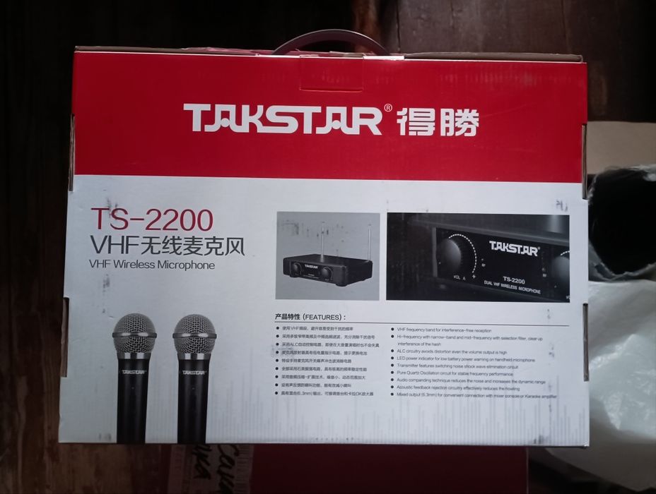 Радіомікрофон Takstar TS-2200 (два ручні мікрофони на одній базі)