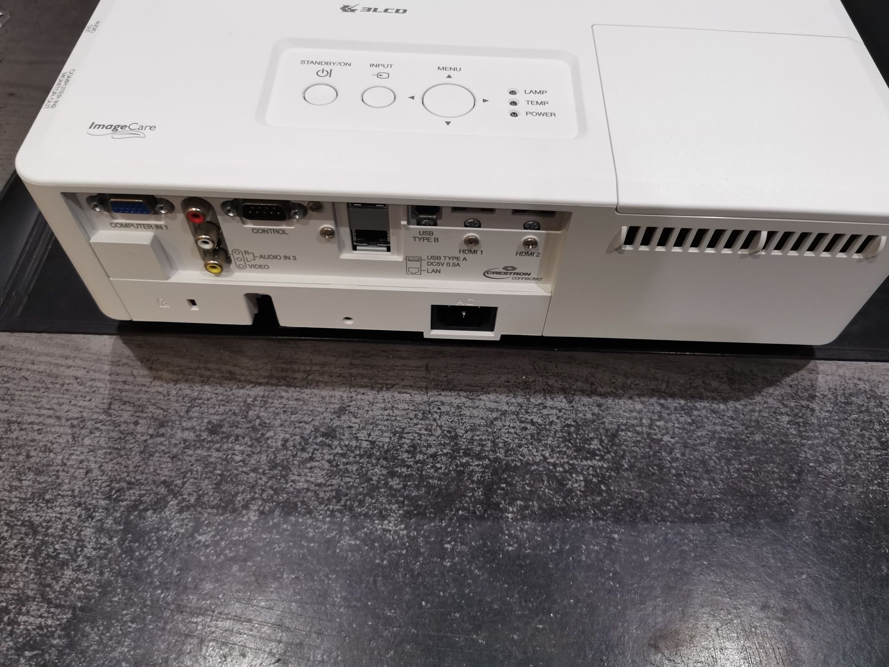 Projektor Maxell Mc-Ew3051