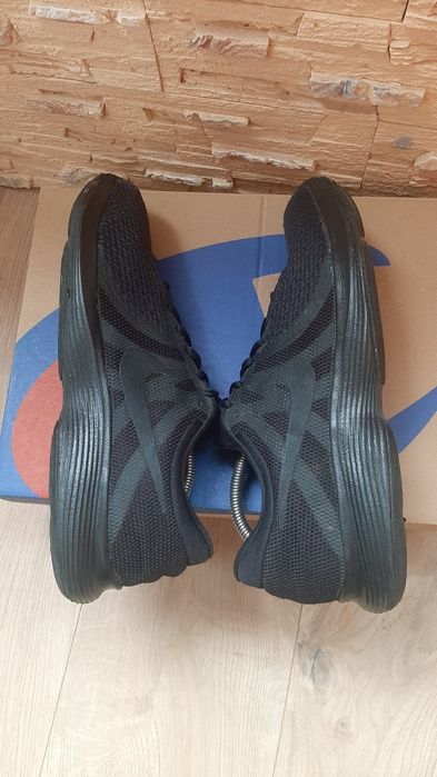 Красовки Nike revolution 44.5р. 28.5см