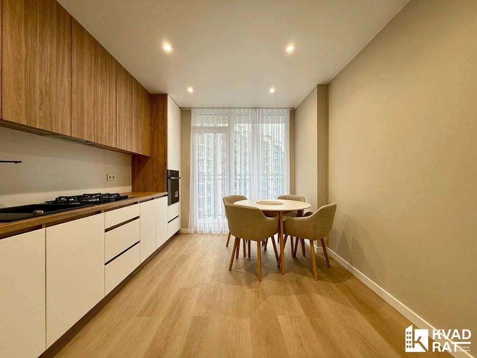 Перша здача ! 1км квартира з балконом !