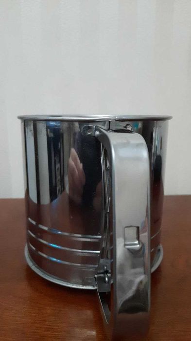 Кружка сито для просеивания муки 250мг широкая удобная нержавейка