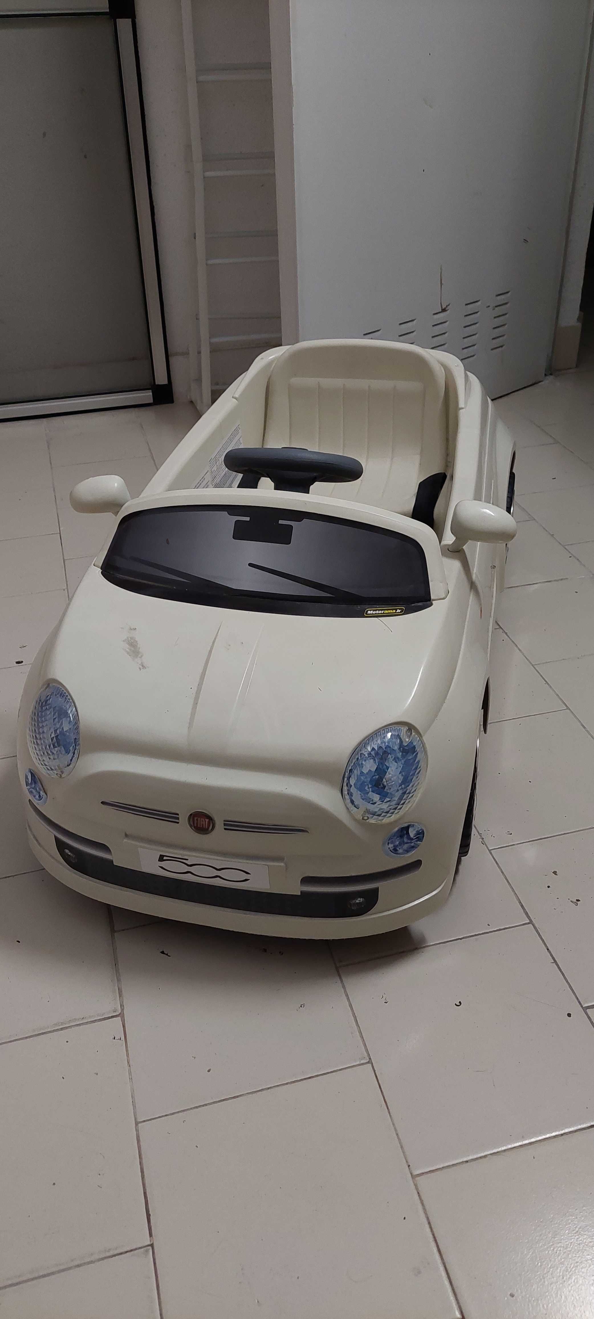 Carro Fiat 500 da Imaginarium