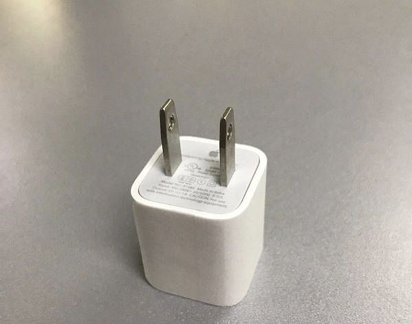 Продається Зарядний пристрій для iPhone apple usb