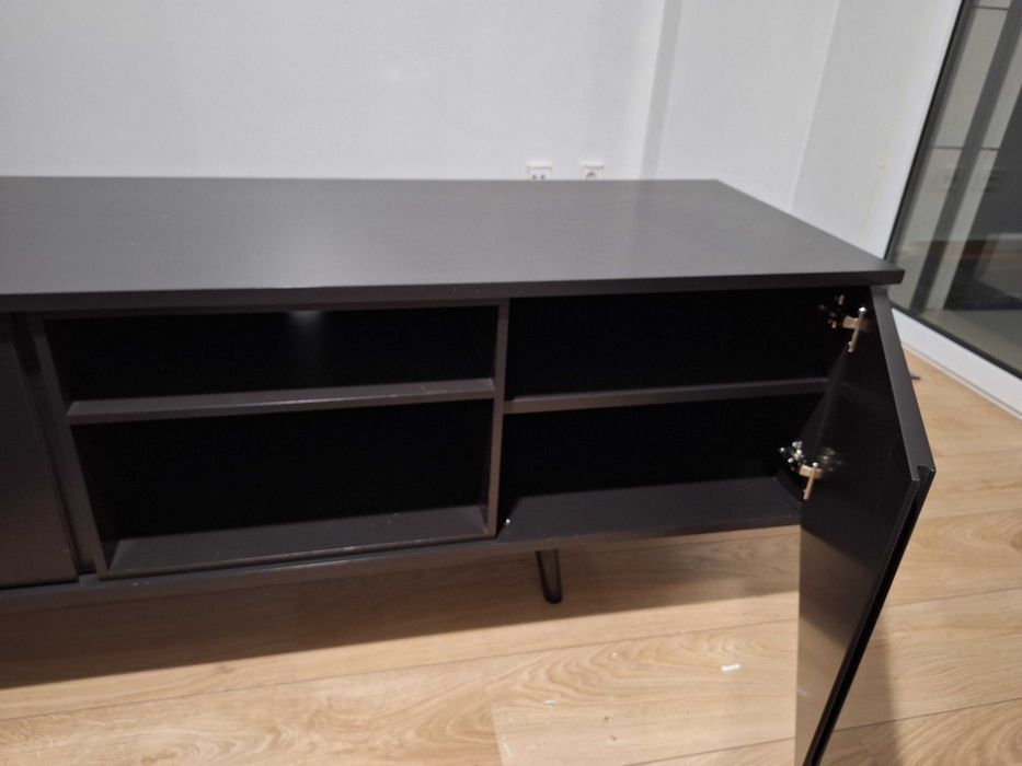 Móvel TV da marca Antarte, modelo Oslo