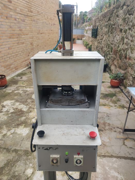 Prensa térmica em perfeito estado