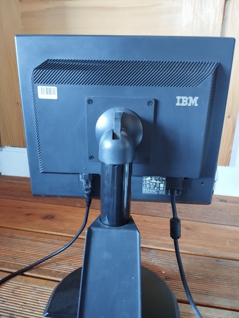 Monitor IBM sprawny
