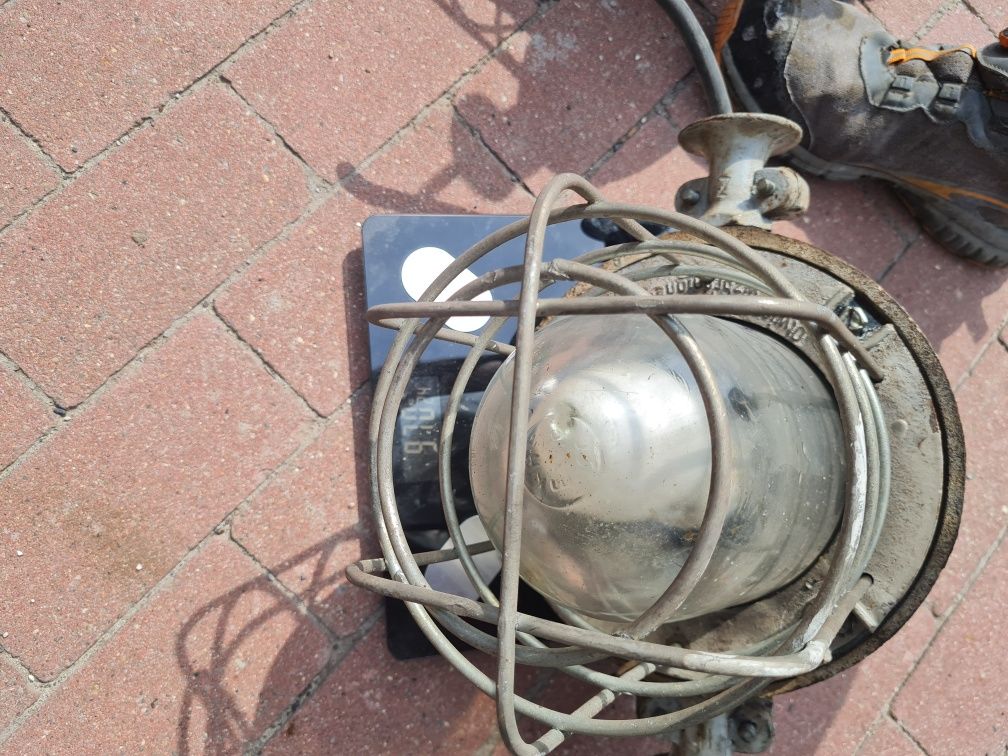 Lampy przemysłowe industrialne loftowe z PRL 1987 duże ciężkie z HSW