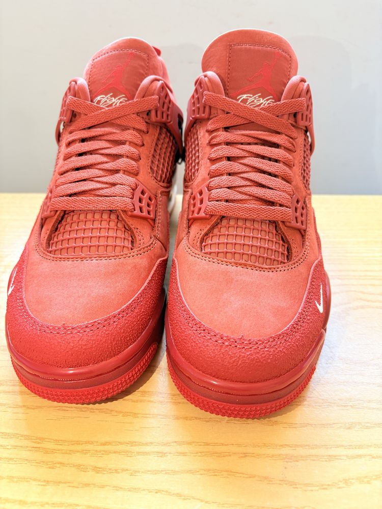 Tenis jordan 4 retro