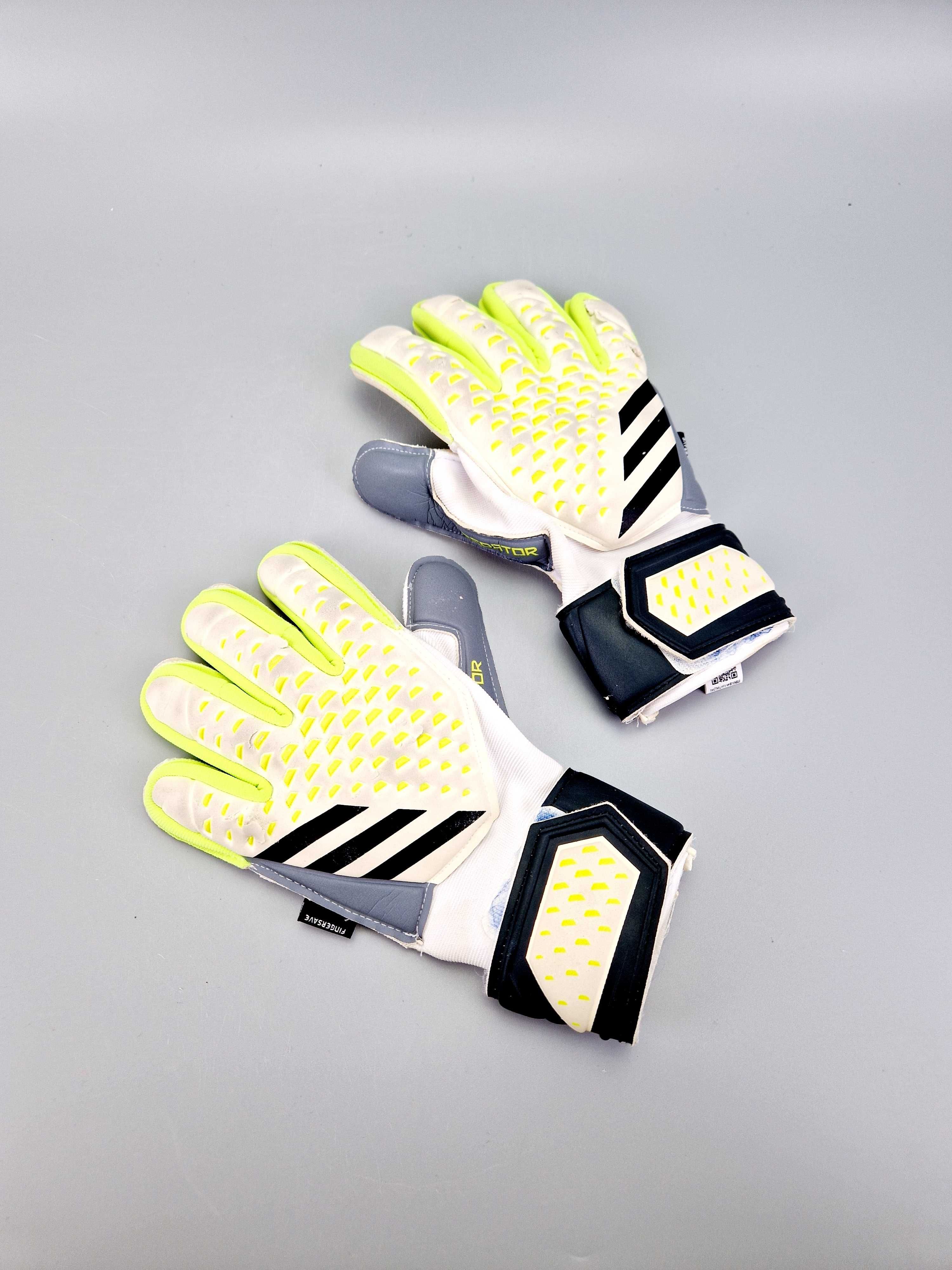 Rękawice Bramkarskie adidas Predator Fingersave roz 7