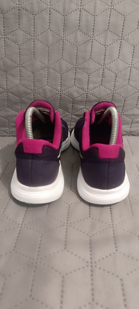 Кросівки Nike Revolution 3, 38,5 см, 24-25 см.