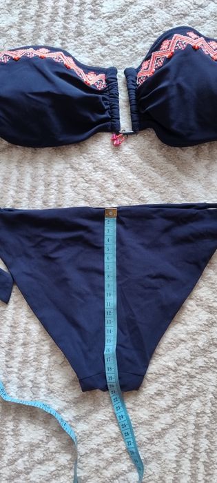 Купальник з вишивкою бісером