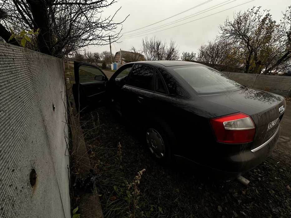 Audi a4 2001 год