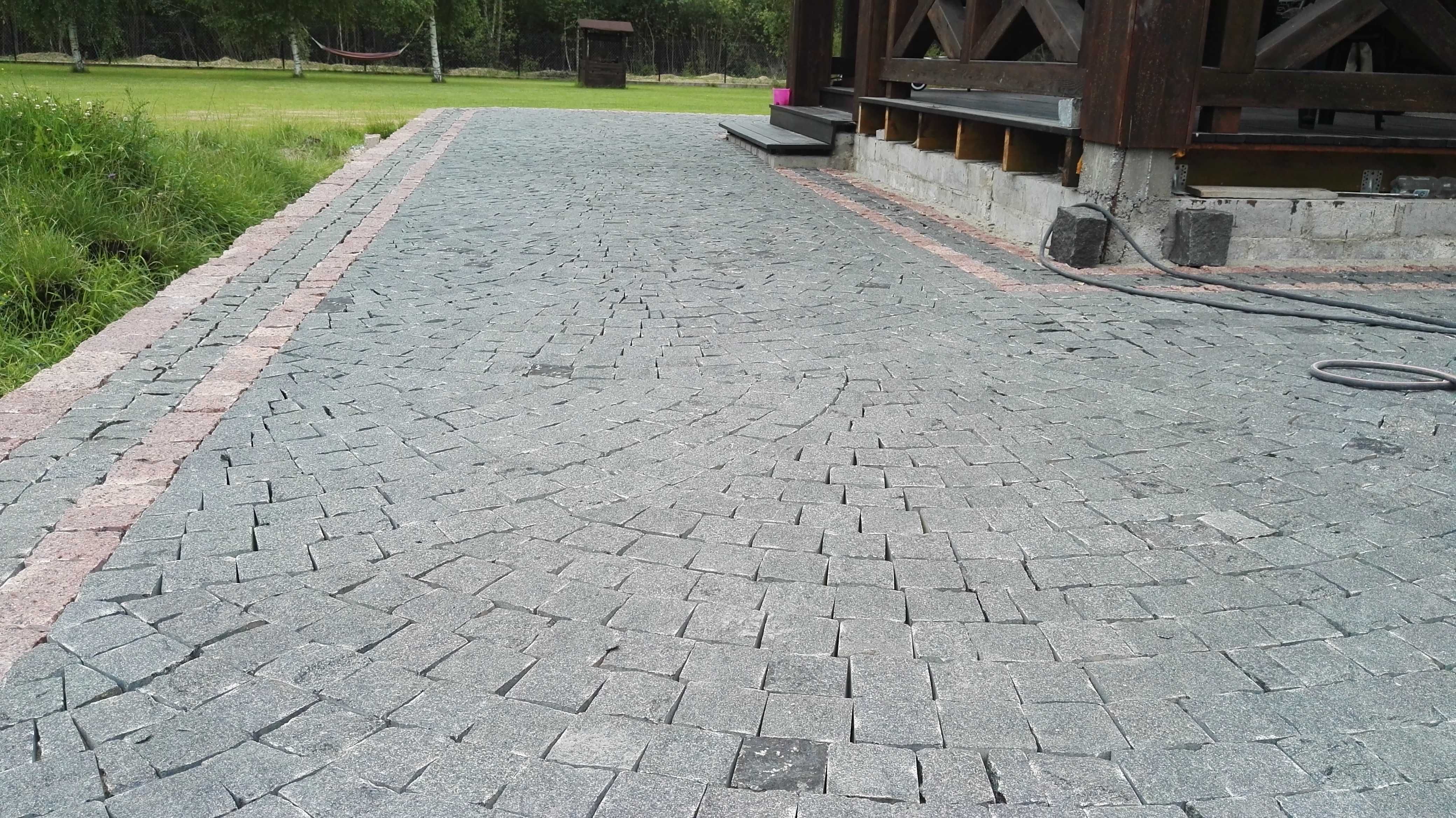 Czarna Kostka Granitowa na podjazdy, drogi, ścieżki. Promocja Zimowa!