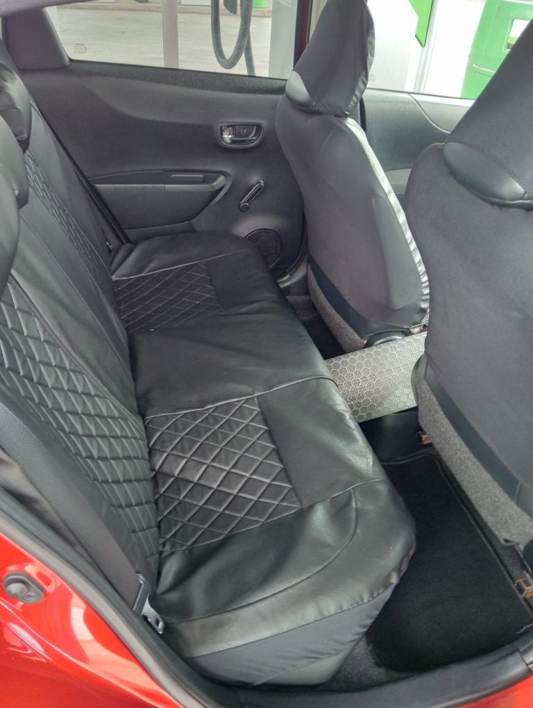 Toyota Yaris 2011