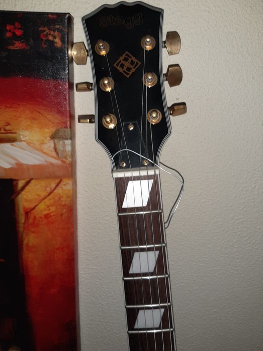 Guitarra elétrica numca utilzada