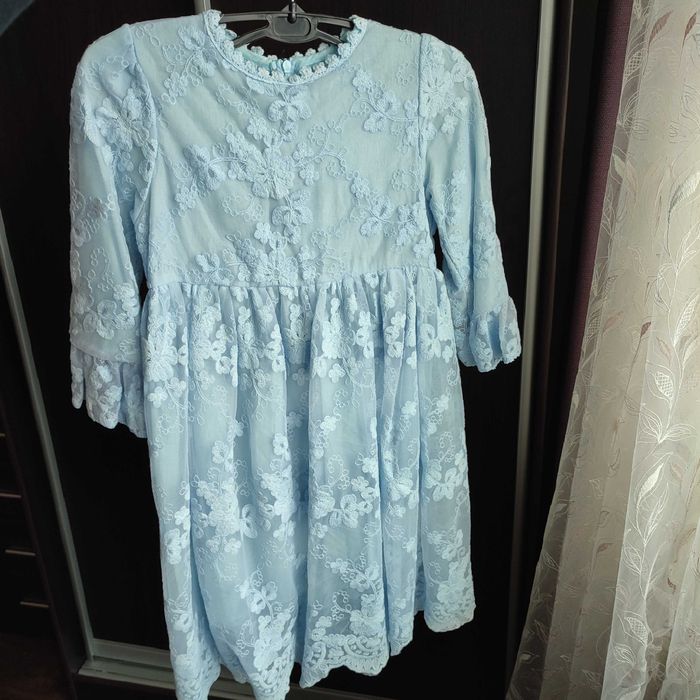 Святкова сукня для дівчинки