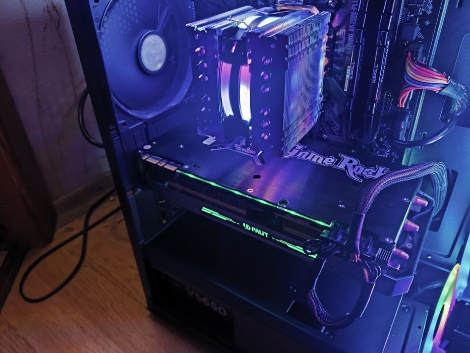 Продам Corsair vs650