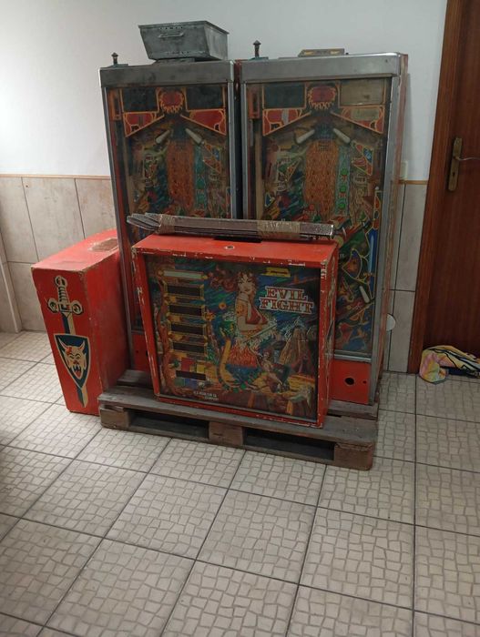 Restauro e manutenção  flippers Pinball