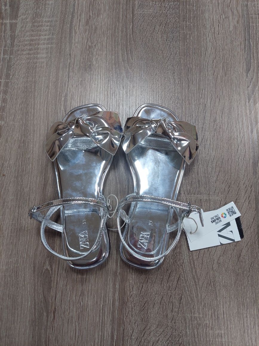 Босоніжки Zara,34 розміру