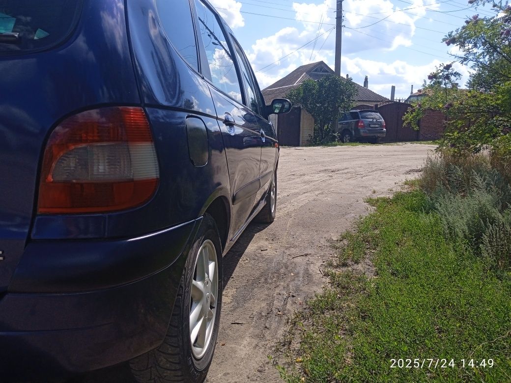 Продам авто renault scenic