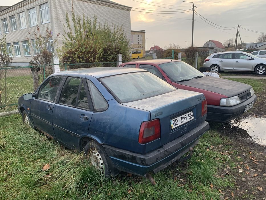 Два Fiat Tempra газ/бензин та ВАЗ 21099