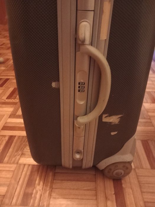 mala ( american tourister )