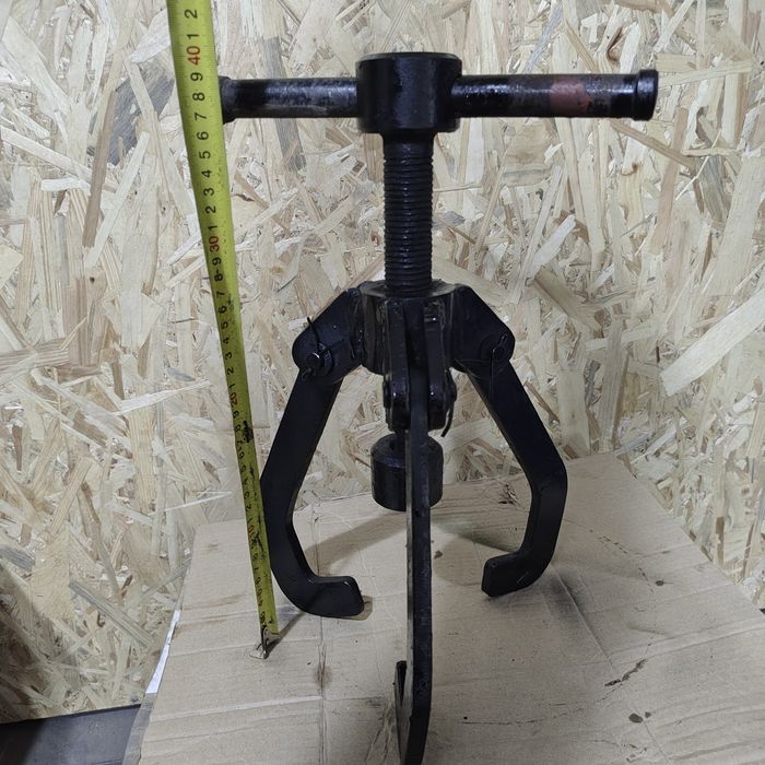 Съёмник большой продам