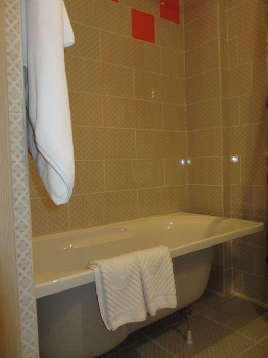 Сдам від 1 місяця 2-х к. у МОРЯ с ГЕНЕРАТОРОМ в АРКАДИИ /Генуезская