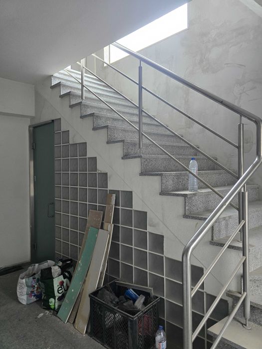 Arrenda armazem 600 metrros a 2km de aveiro