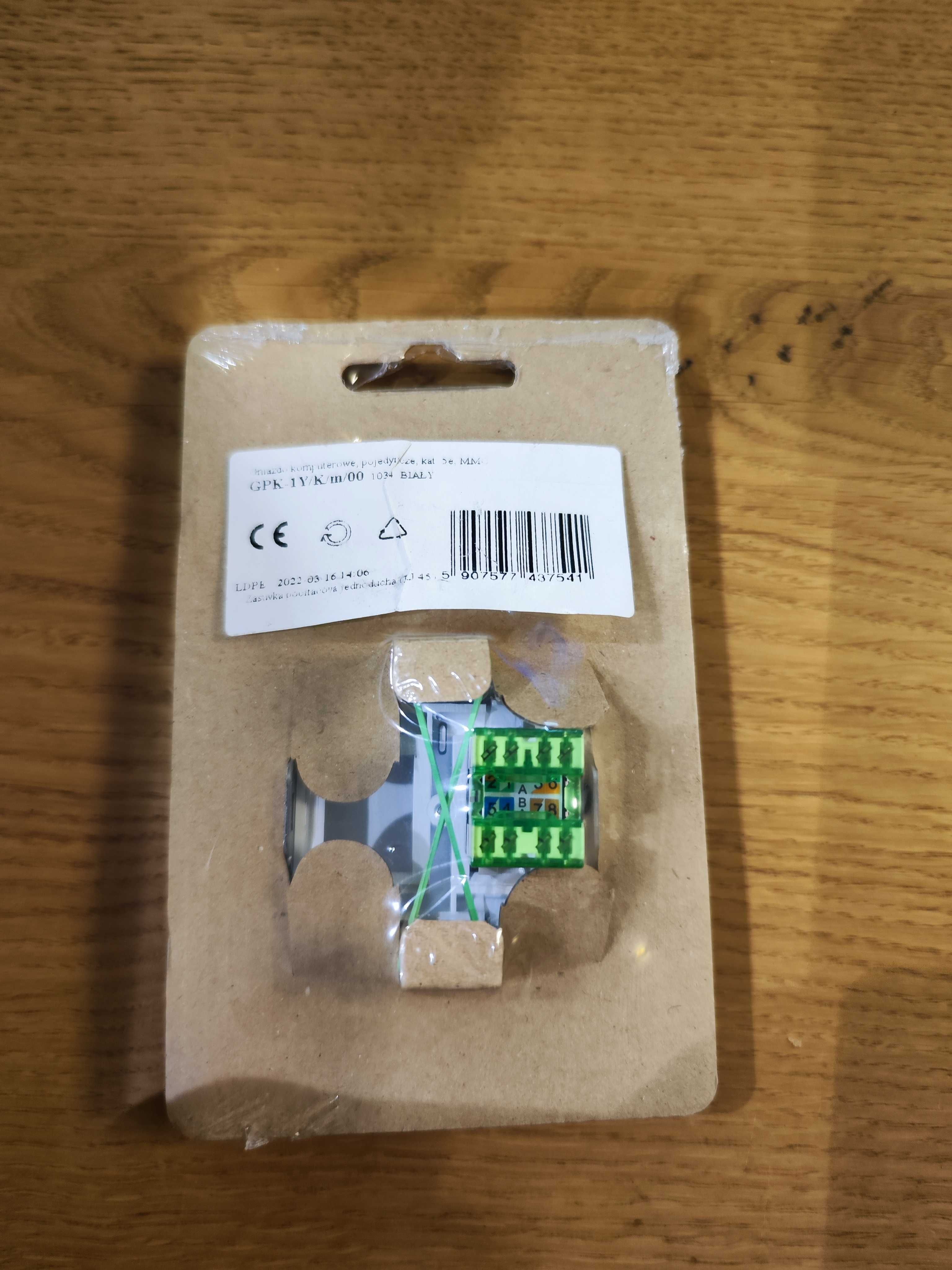 Gniazdo Impresja komputerowe pojedyncze RJ45 kat.5e biał GPK‑1Y/K