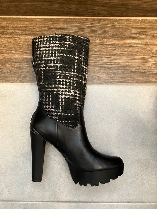 Unikatowe botki GUESS