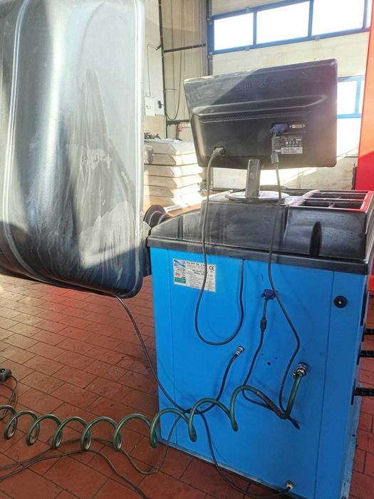 Wyważarka do kół Uni-Trol 2256