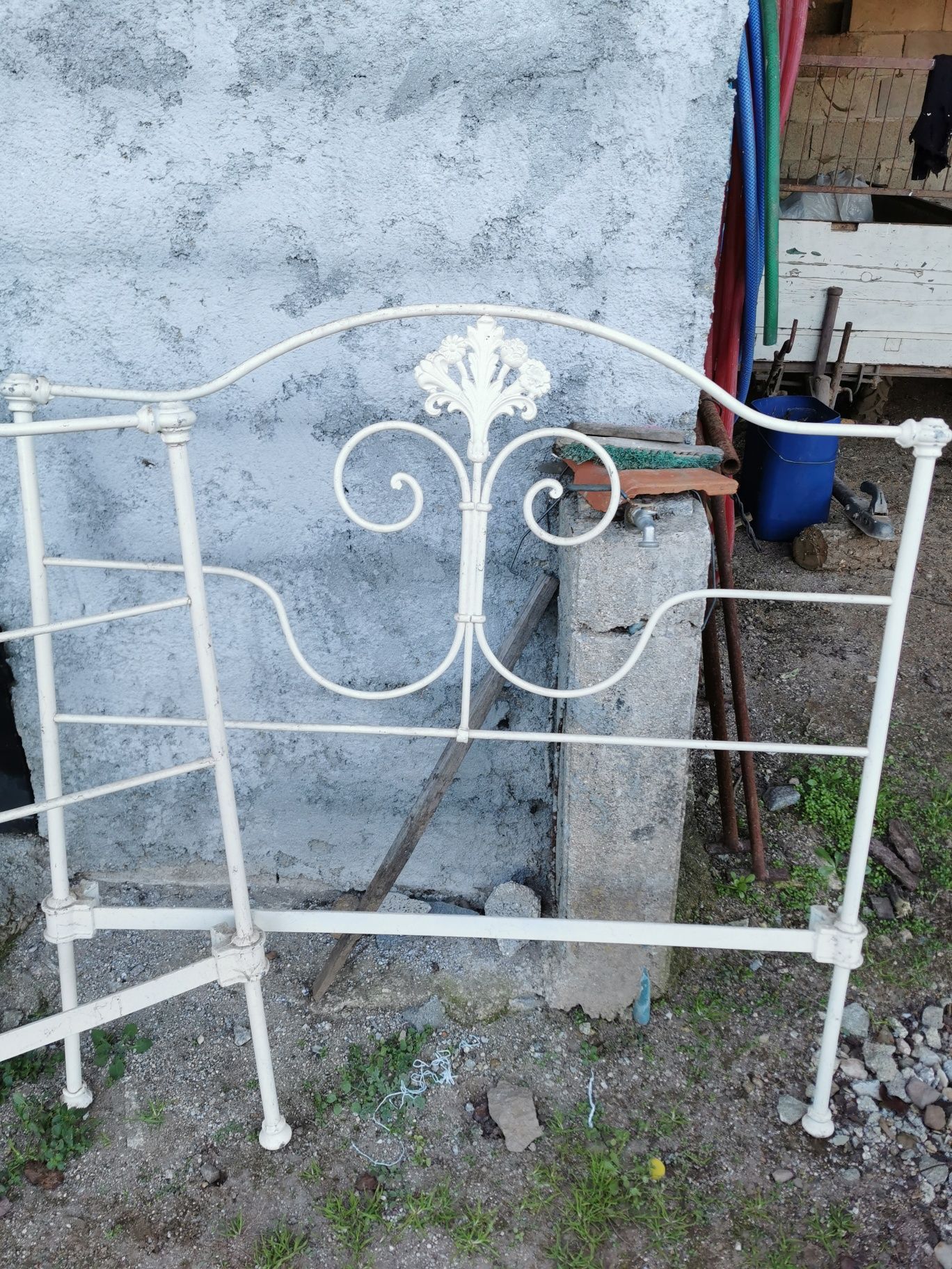 Cama de ferro antiga completa