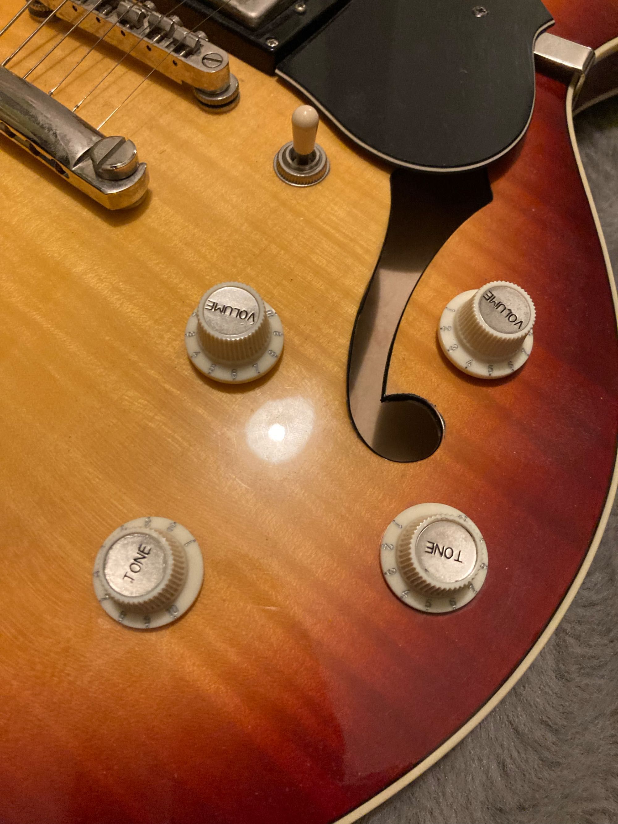 Gitara elektryczna Hofner Verythin Standard - CT