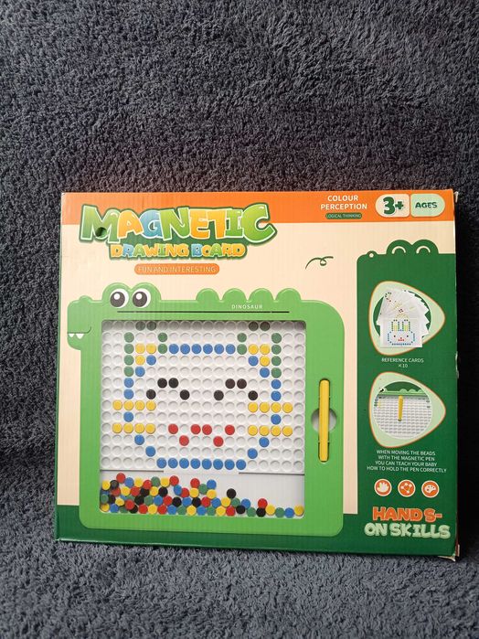 Tablica magnetyczna dla dzieci Montessori MagPad Dinozaur firmy Doris