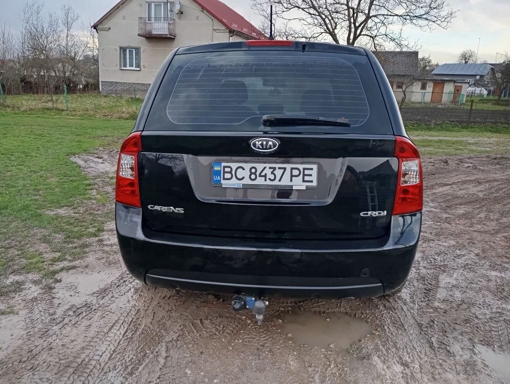 Кіа Каренс 2010р.Омін.