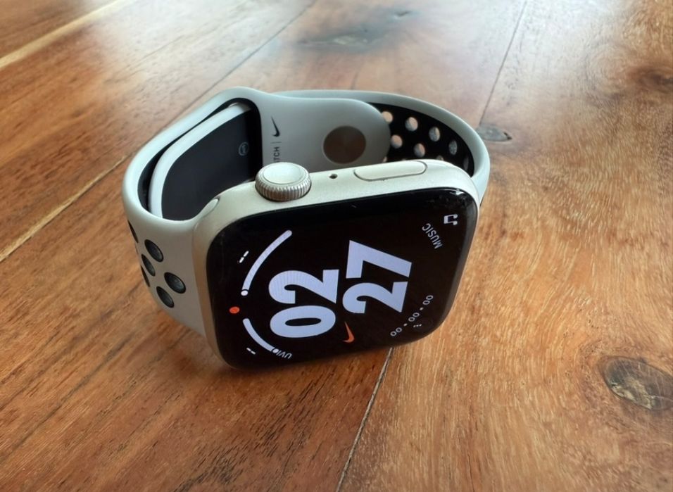 Apple Watch 7 White - Nike edition (жіночі)