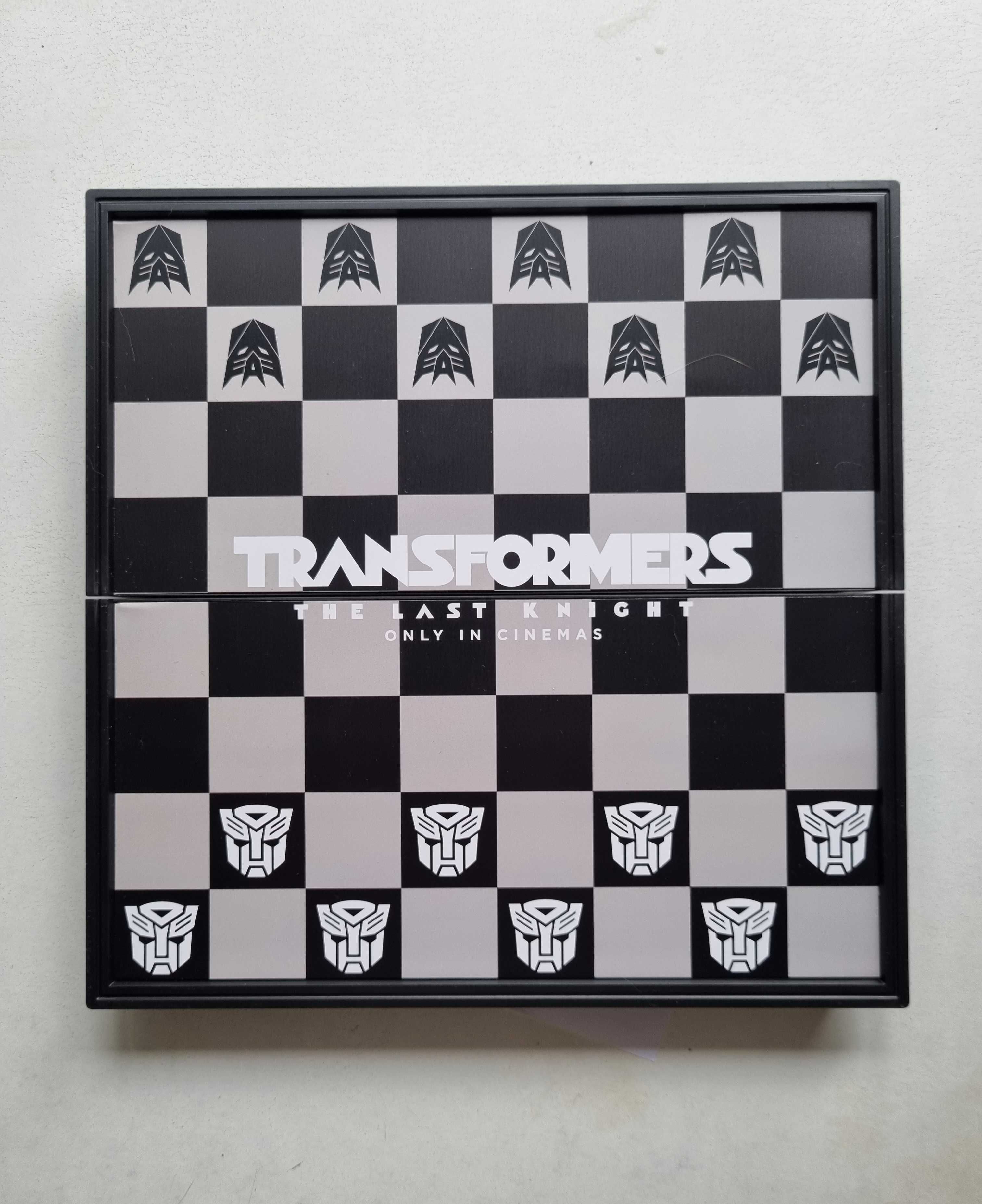 Сувенирные шахматы Transformers Travel Chess Set