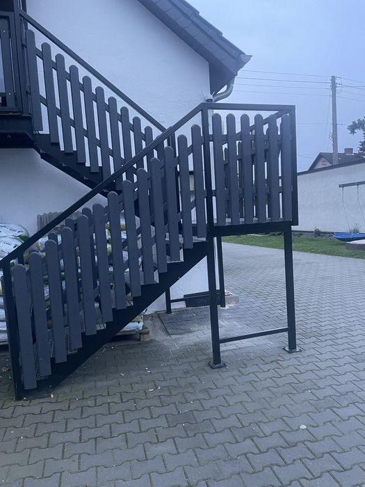 Schody zewnętrzne  metalowe