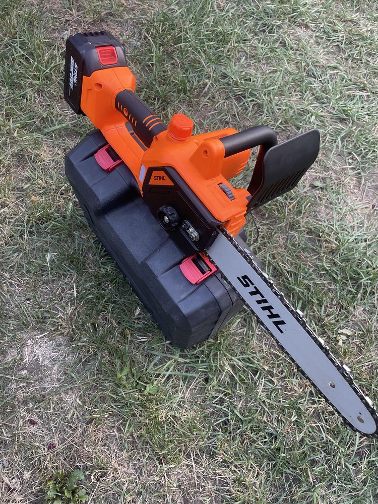Акумуляторна пила STIHL