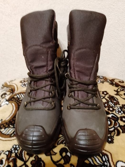 Нові демисезоні військові берці 42 розмір.