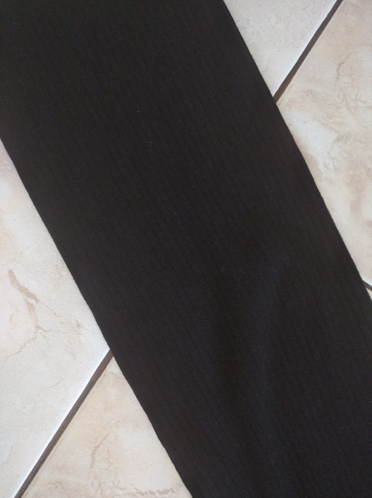 Czarne spodnie prążek