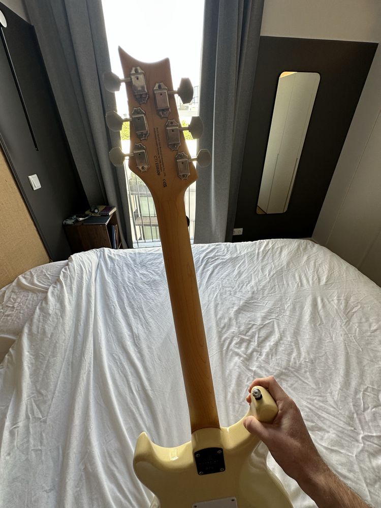 PRS SE Silver Sky