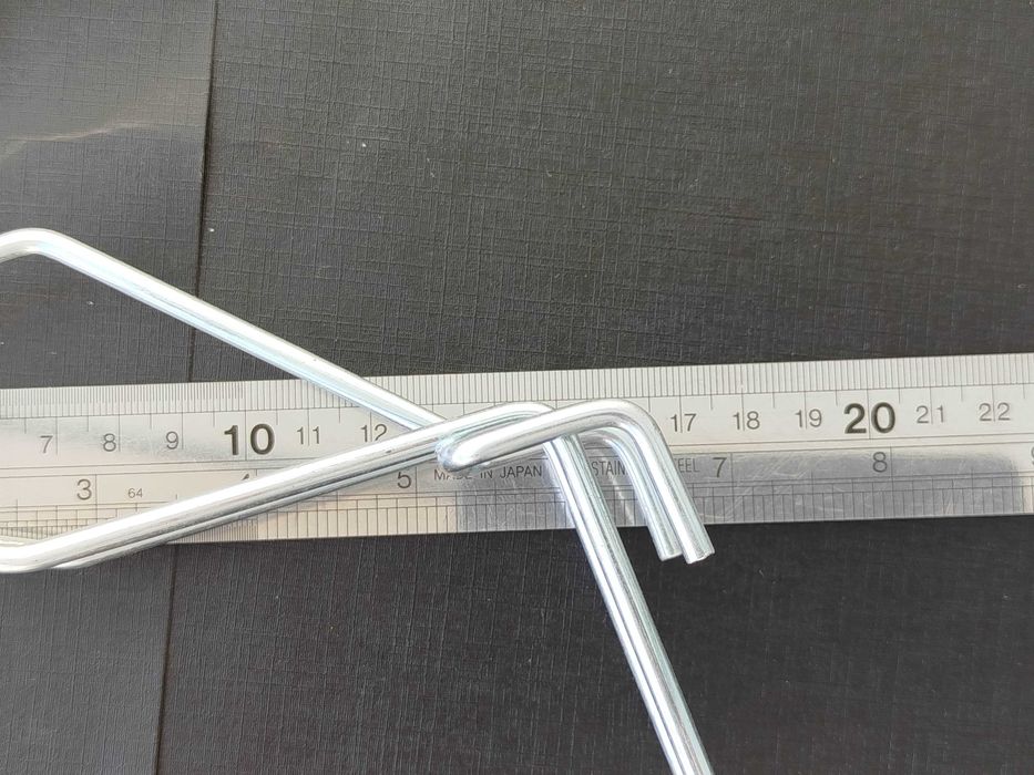 2 Sztuk Haczyków na Ścianę Perforowaną, Blacha Perforowana